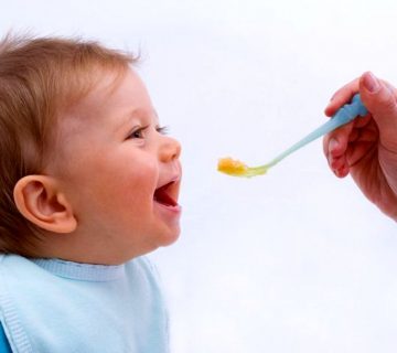 میان وعده برای کودک زیر یک سال